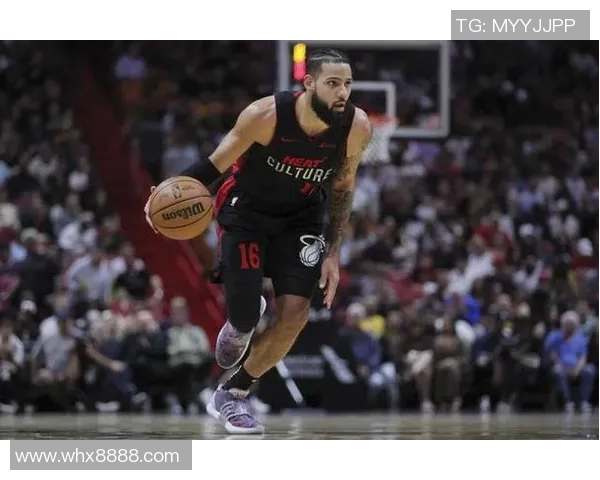 凯莱布乐福替补出战26分钟表现抢眼三分球命中率高达375贡献13分5板4助